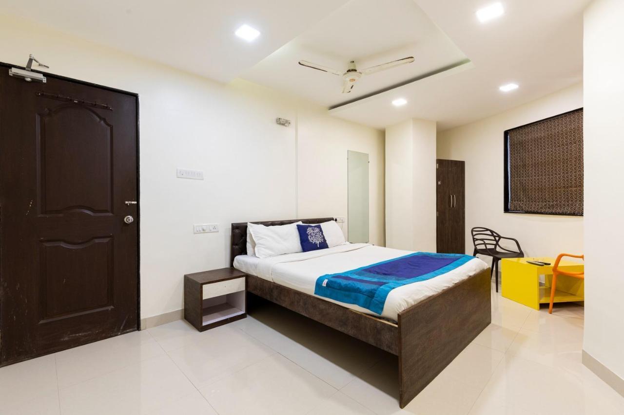 Hotel Girgoan Palace Mumbai Luaran gambar