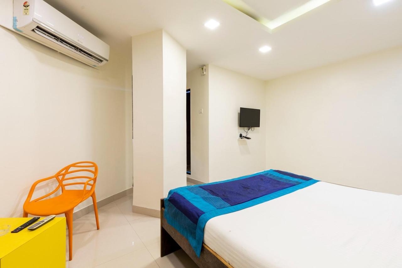 Hotel Girgoan Palace Mumbai Luaran gambar