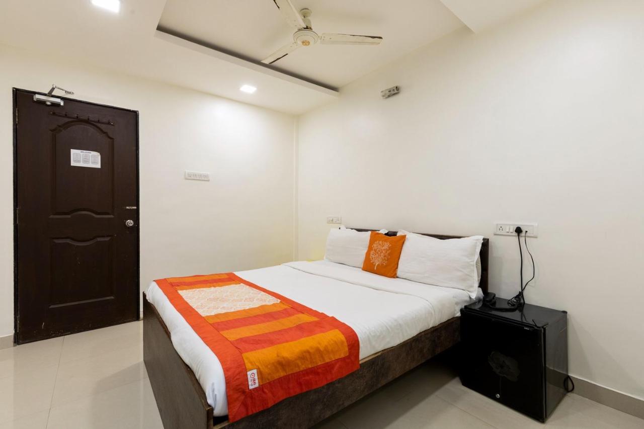 Hotel Girgoan Palace Mumbai Luaran gambar
