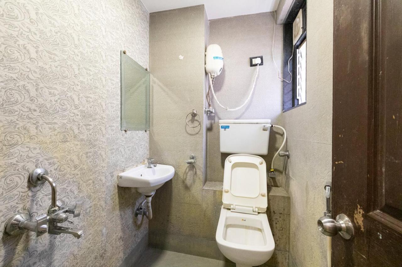 Hotel Girgoan Palace Mumbai Luaran gambar